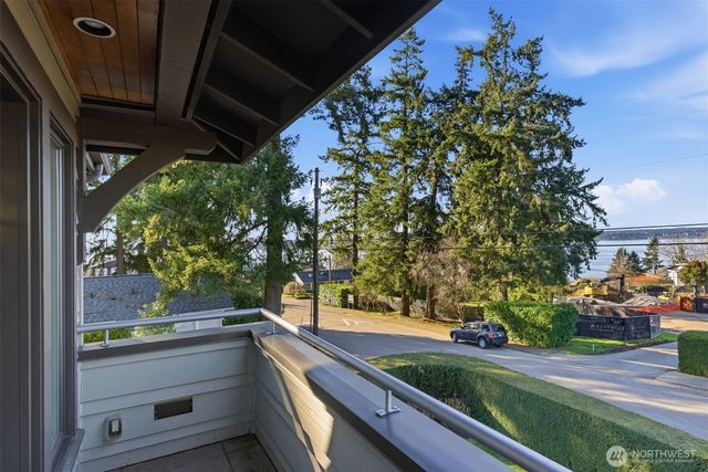 1204 6th Street W, Kirkland, WA 98033