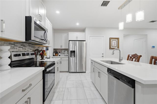 439 NE 6th Pl, Florida City, FL 33034