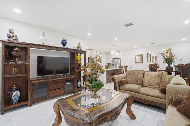 439 NE 6th Pl, Florida City, FL 33034