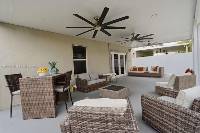 439 NE 6th Pl, Florida City, FL 33034