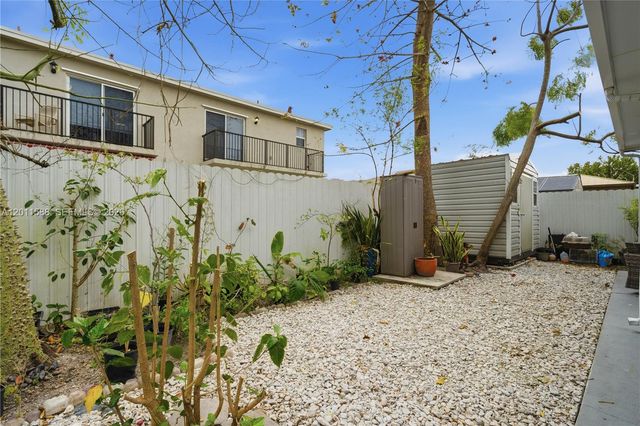 439 NE 6th Pl, Florida City, FL 33034