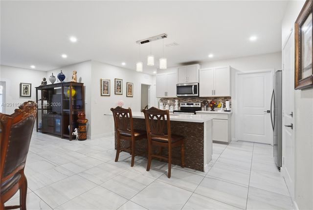 439 NE 6th Pl, Florida City, FL 33034