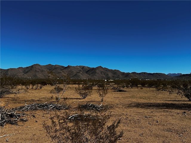 0000 N Aztec, Golden Valley, AZ 86413