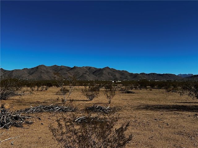 0000 N Aztec, Golden Valley, AZ 86413