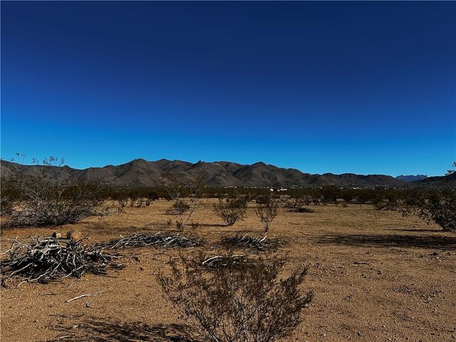 0000 N Aztec, Golden Valley, AZ 86413