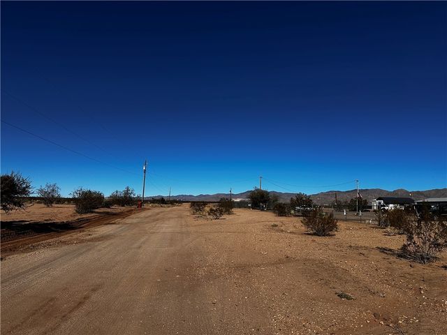 0000 N Aztec, Golden Valley, AZ 86413