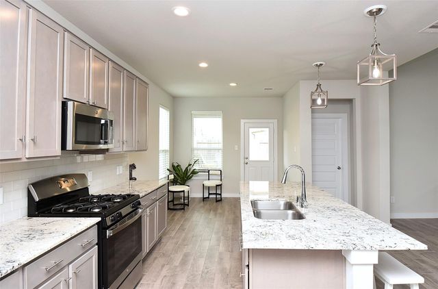 308 Spruce Oak Lane, Waller, TX 77484