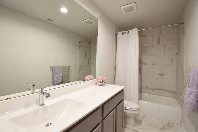 308 Spruce Oak Lane, Waller, TX 77484