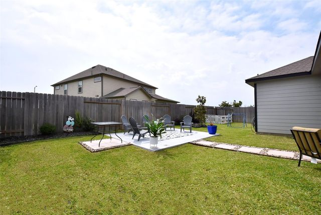 308 Spruce Oak Lane, Waller, TX 77484