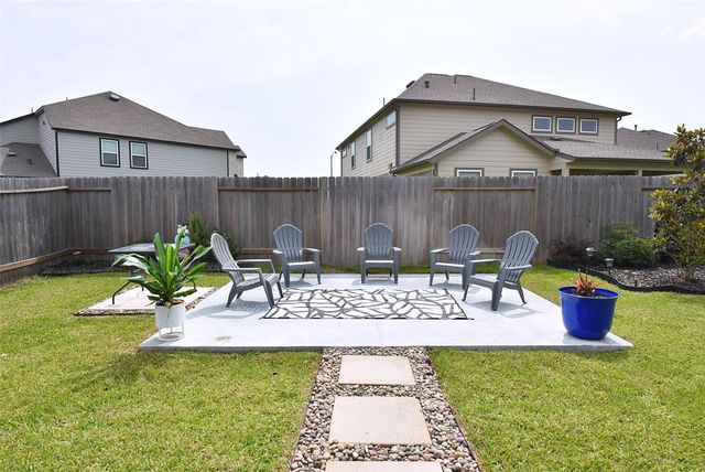 308 Spruce Oak Lane, Waller, TX 77484