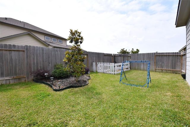 308 Spruce Oak Lane, Waller, TX 77484
