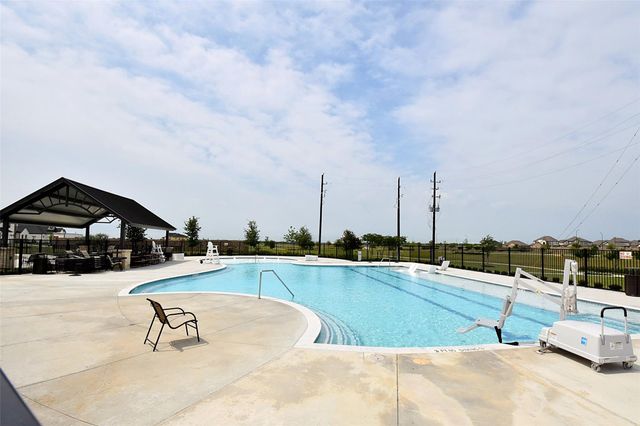 308 Spruce Oak Lane, Waller, TX 77484