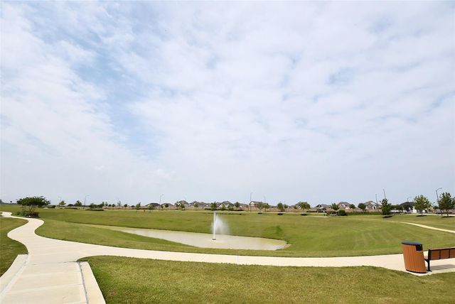 308 Spruce Oak Lane, Waller, TX 77484