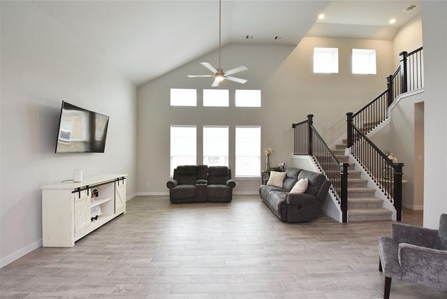 308 Spruce Oak Lane, Waller, TX 77484