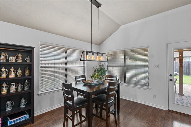 4202 Carnes Court S, College Station, TX 77845