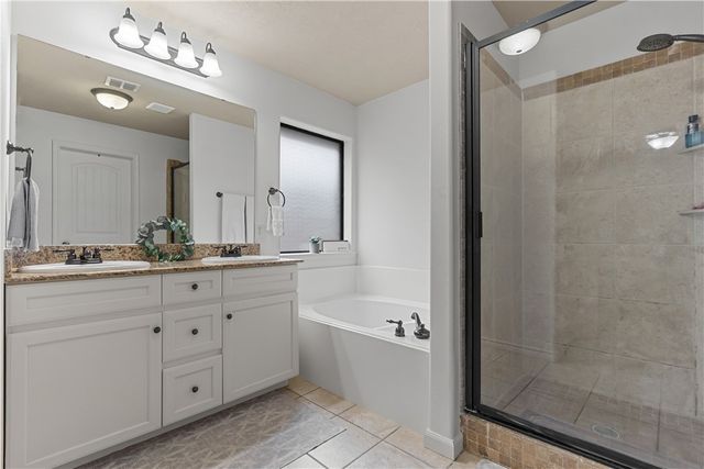 4202 Carnes Court S, College Station, TX 77845