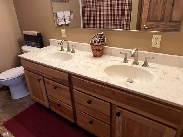 1364 S Ruth Street S, Rushville, IN 46173