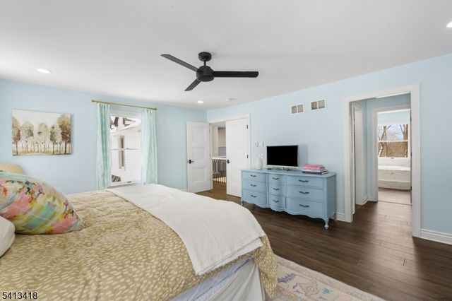 31 Warren Cutting, Chester Twp., NJ 07930