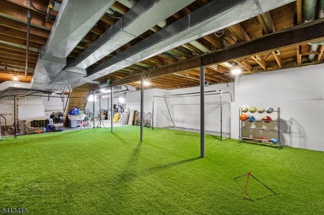 31 Warren Cutting, Chester Twp., NJ 07930