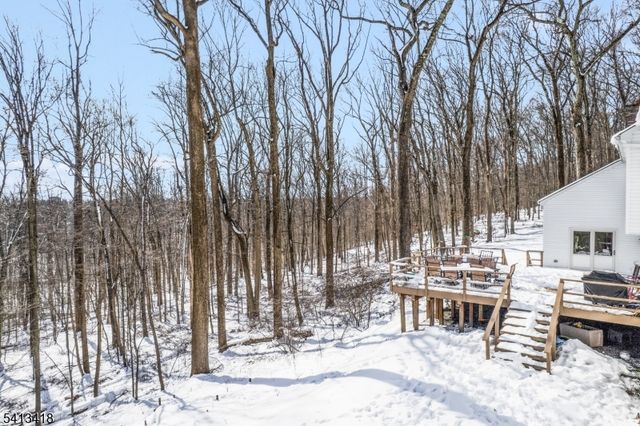 31 Warren Cutting, Chester Twp., NJ 07930