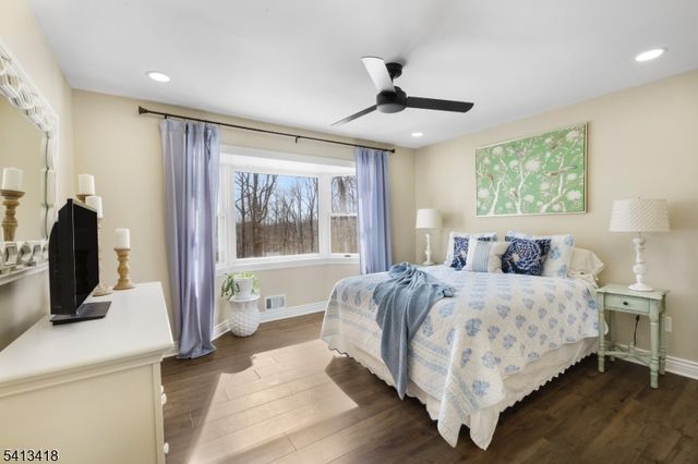 31 Warren Cutting, Chester Twp., NJ 07930