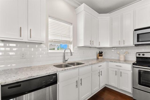 1220 Pithon Street 16, Lake Charles, LA 70601