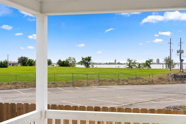 1220 Pithon Street 16, Lake Charles, LA 70601