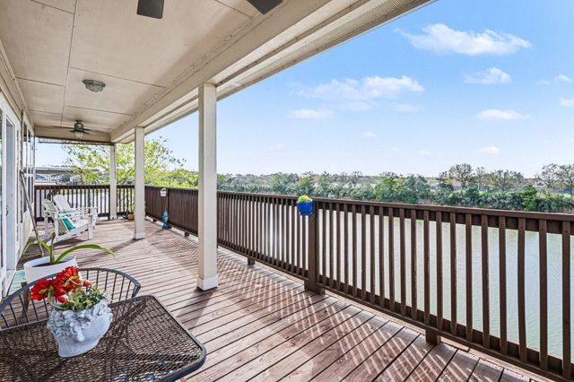 1133 E Meyer Road, Seabrook, TX 77586