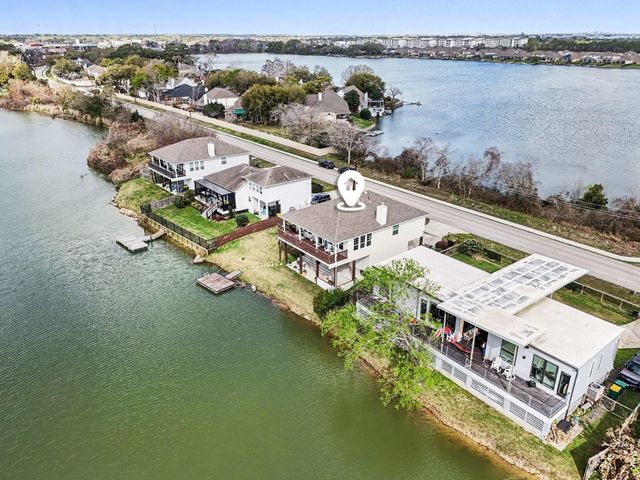 1133 E Meyer Road, Seabrook, TX 77586
