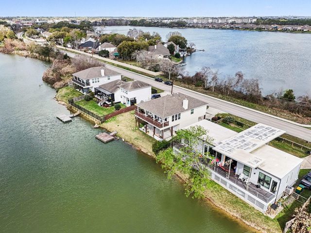 1133 E Meyer Road, Seabrook, TX 77586