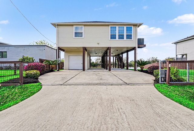 1133 E Meyer Road, Seabrook, TX 77586