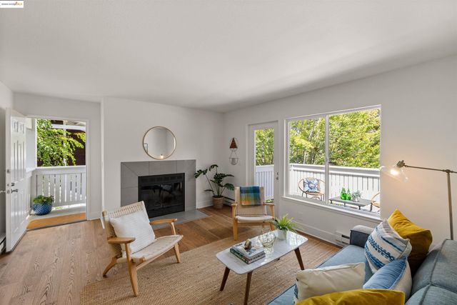 166 Bayside Ct, Richmond, CA 94804