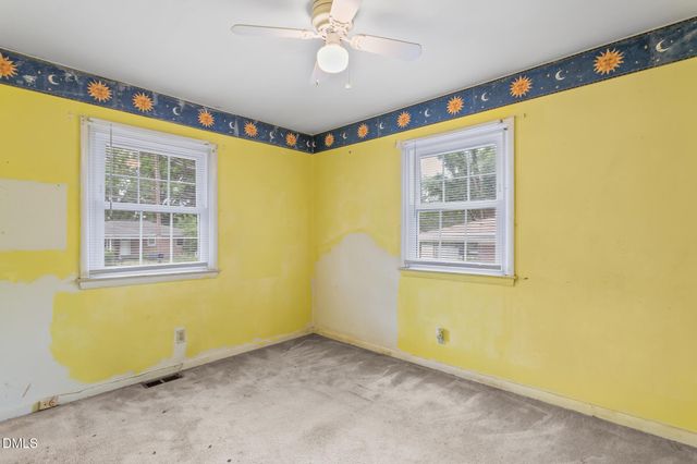 1909 Rayston Drive, Greensboro, NC 27405