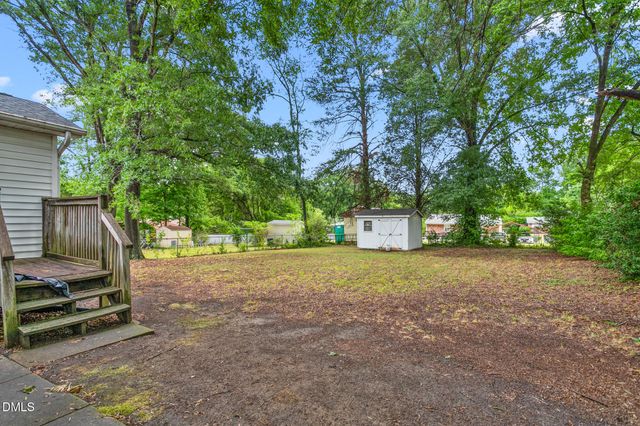 1909 Rayston Drive, Greensboro, NC 27405