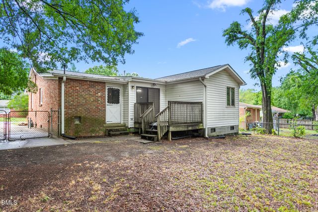 1909 Rayston Drive, Greensboro, NC 27405