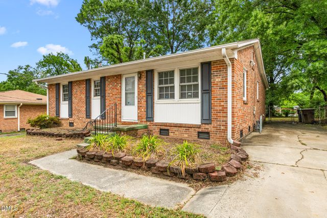 1909 Rayston Drive, Greensboro, NC 27405