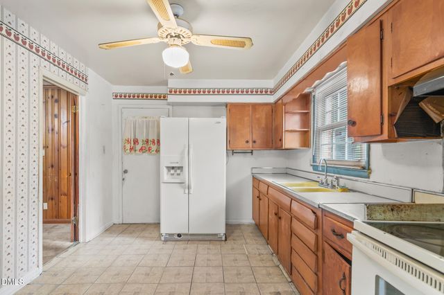 1909 Rayston Drive, Greensboro, NC 27405