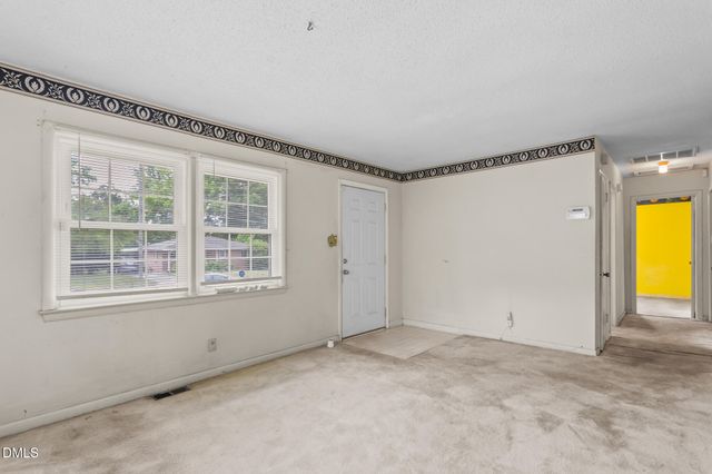1909 Rayston Drive, Greensboro, NC 27405