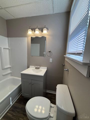 2015 Howard Avenue, Middletown, OH 45044
