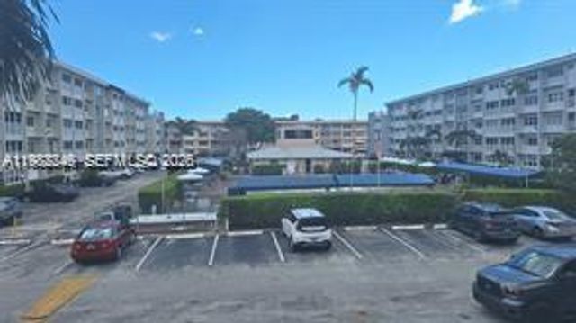 215 SE 3rd Ave 101A, Hallandale Beach, FL 33009