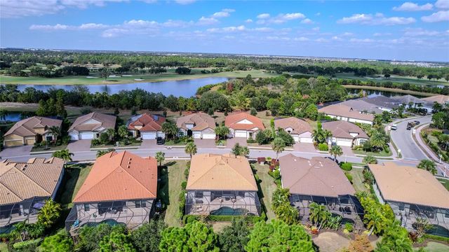 7143 WHITTLEBURY TRAIL, Bradenton, FL 34202