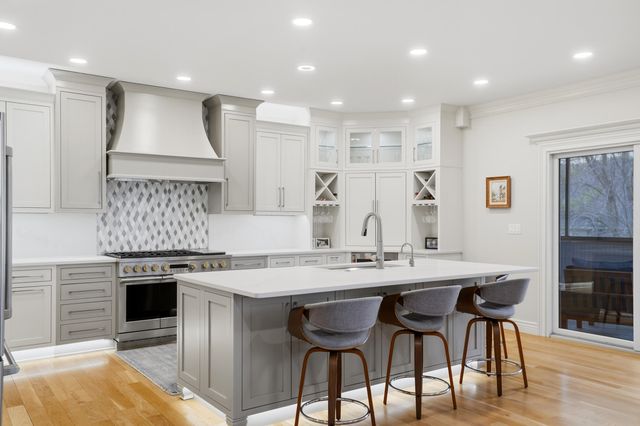 1706 DUNHILL WAY, Columbia, MO 65203