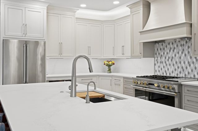 1706 DUNHILL WAY, Columbia, MO 65203