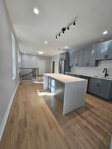 901 N Francisco Avenue 1R, Chicago, IL 60622