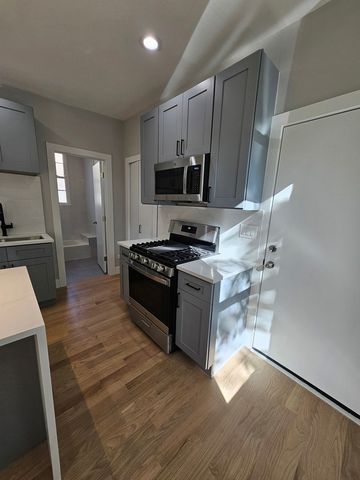 901 N Francisco Avenue 1R, Chicago, IL 60622