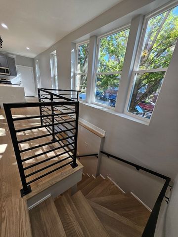 901 N Francisco Avenue 1R, Chicago, IL 60622