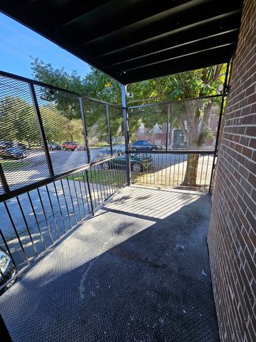 901 N Francisco Avenue 1R, Chicago, IL 60622