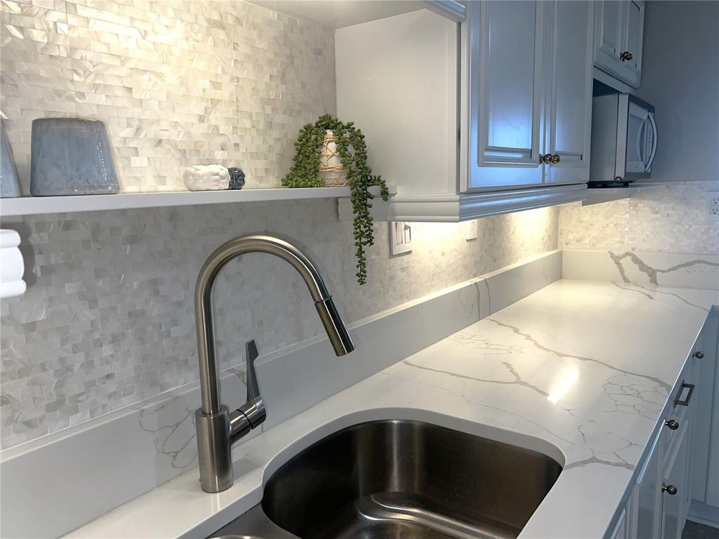 Image 4 of property listing at 2401 S ATLANTIC AVENUE D304, New Smyrna Beach, FL 32169