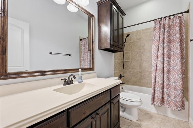 1105 Safrano Street, Midlothian, TX 76065