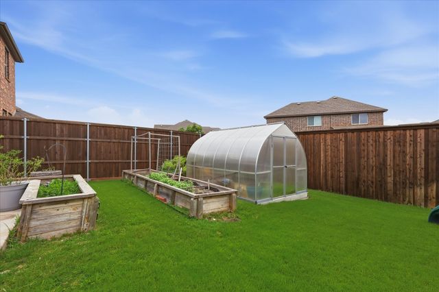 1105 Safrano Street, Midlothian, TX 76065